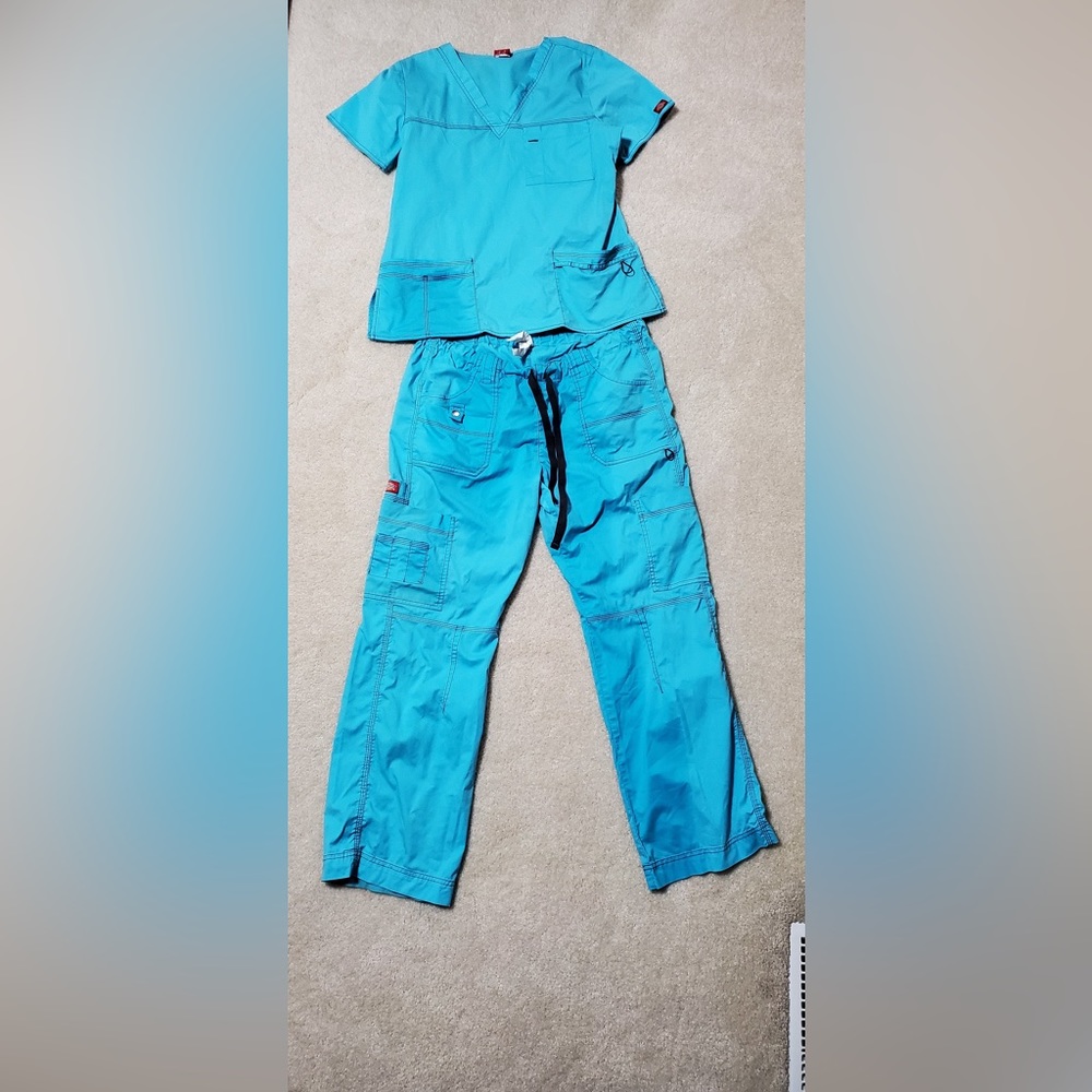 Dickies scrub set